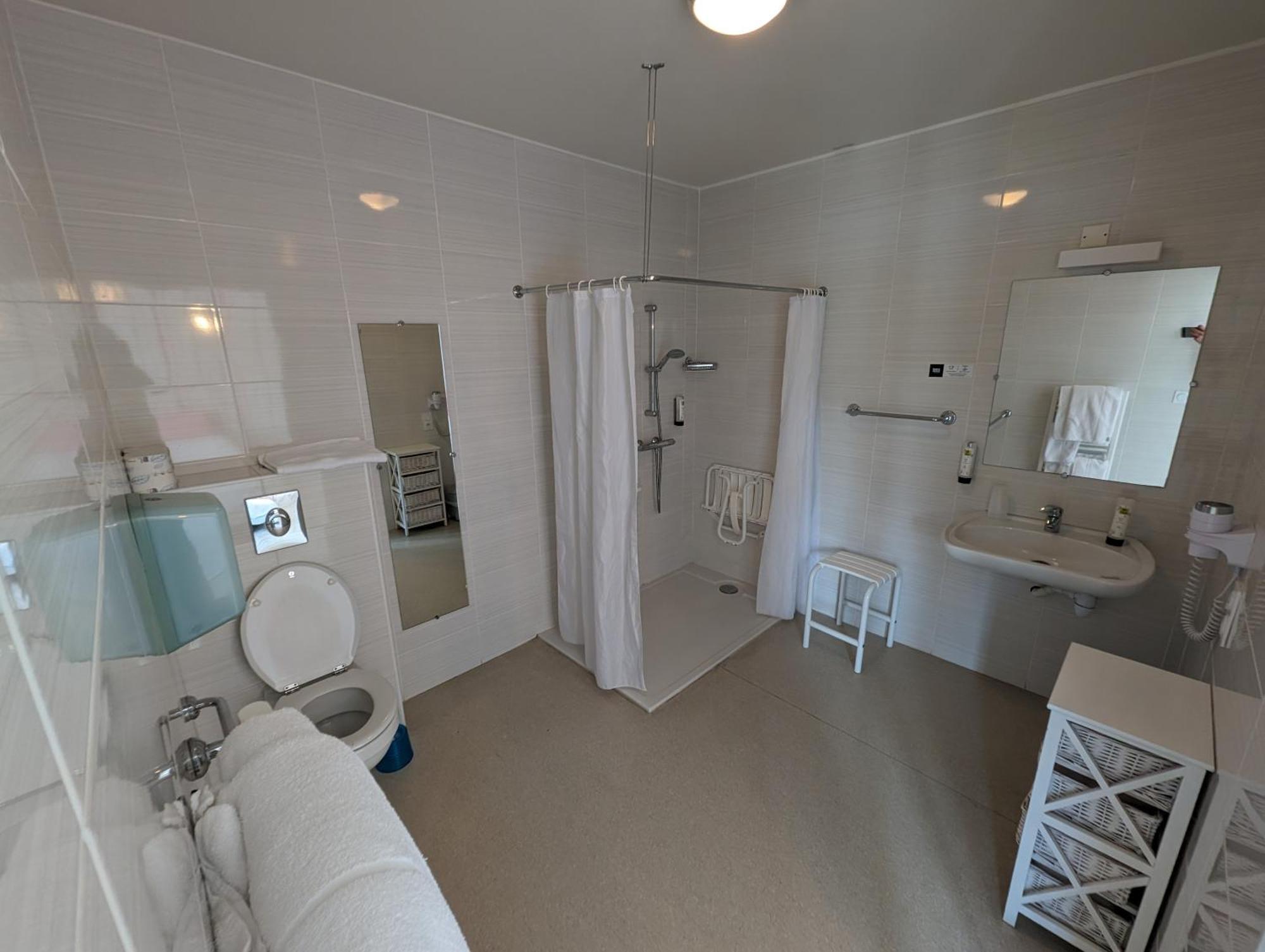 שאמבון-סור-לאק Logis Hotel Le Beau Site מראה חיצוני תמונה