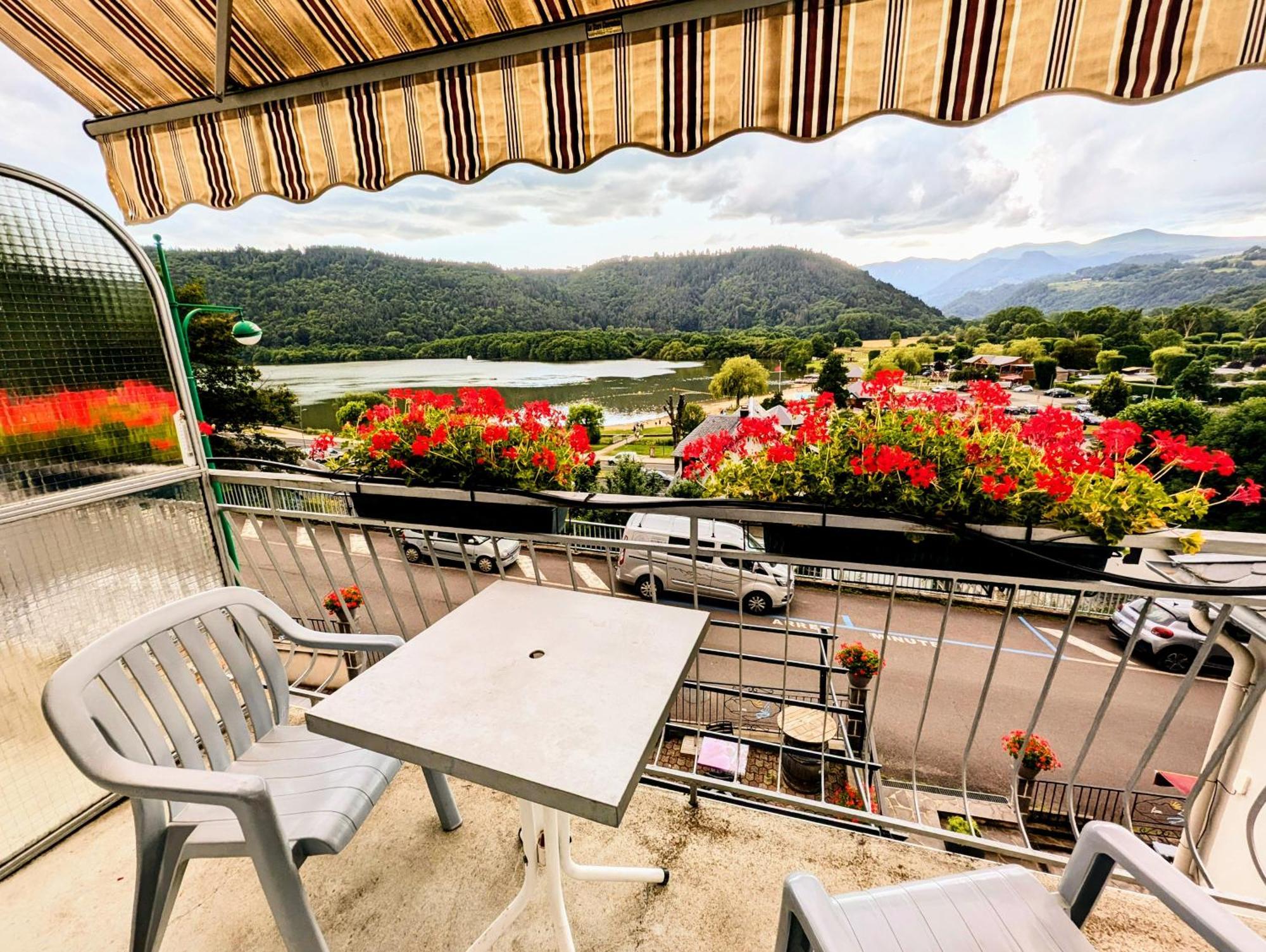 שאמבון-סור-לאק Logis Hotel Le Beau Site מראה חיצוני תמונה