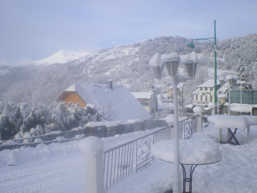 שאמבון-סור-לאק Logis Hotel Le Beau Site מראה חיצוני תמונה